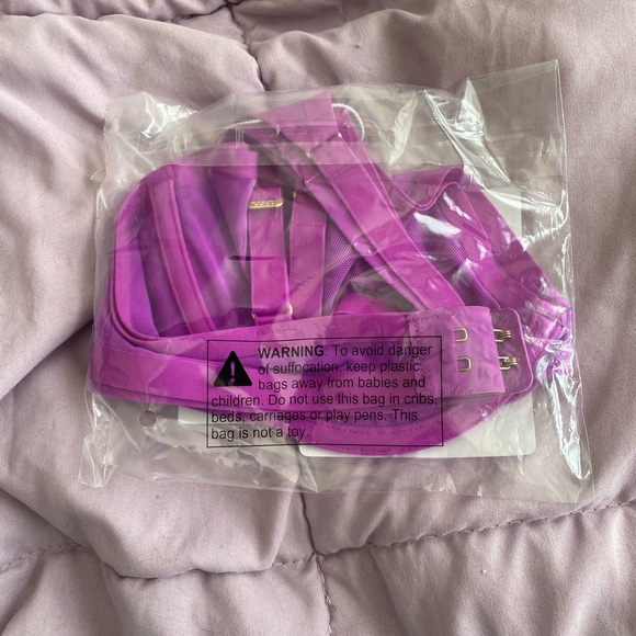 CUUP The Plunge Bra in mesh. Color: Mirage - Picture 2 of 3